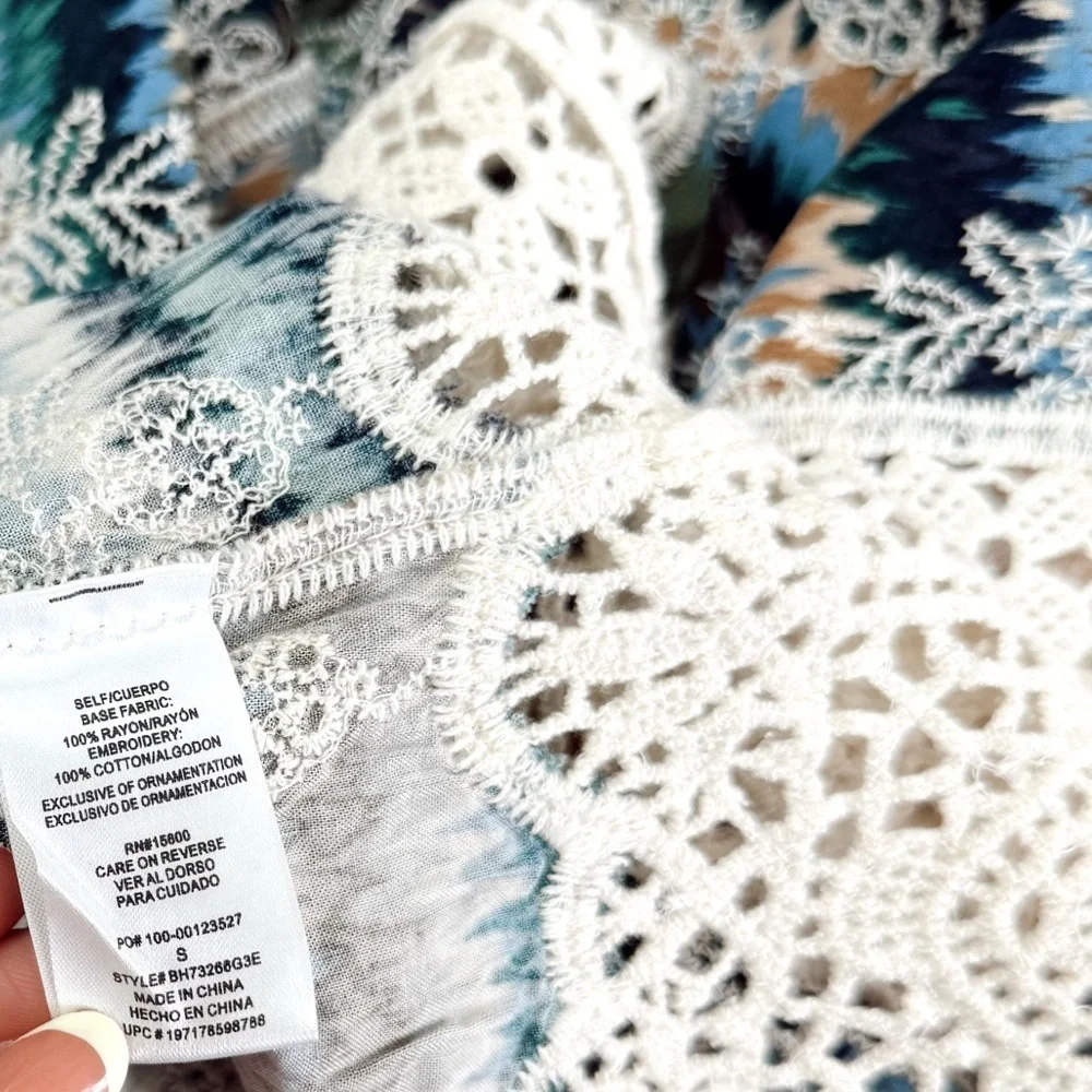 Democracy Boho Embroidered Crochet Lace Open Cardigan Poncho Women’s Size Small